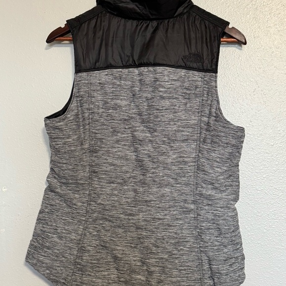 The North Face Women's Gray and Black Vest size M - Picture 4 of 9